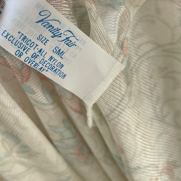 Vanity Fair Vintage 60s Boho Pastel Floral Two Piece Lingerie Slip Peignoir Set - Picture 13 of 16